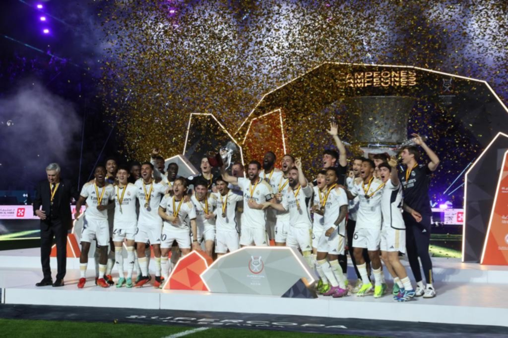 El Madrid arrolló al Barça y levantó la Supercopa