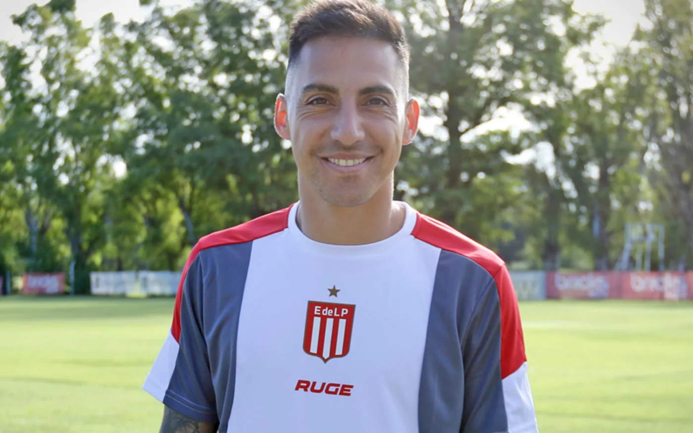 Estudiantes presentó a Javier Correa en City Bell: “Estoy feliz de la decisión que tomé”