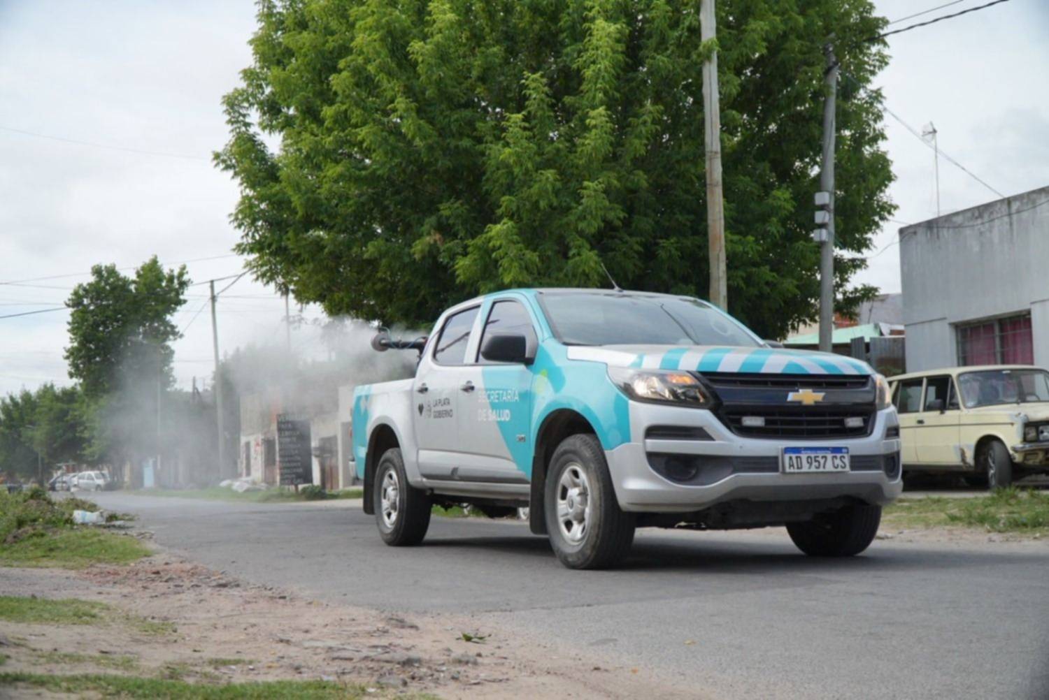 La lluvia despertó a los mosquitos en La Plata: barrio por barrio, el mapa de fumigación de este miércoles 17 de enero