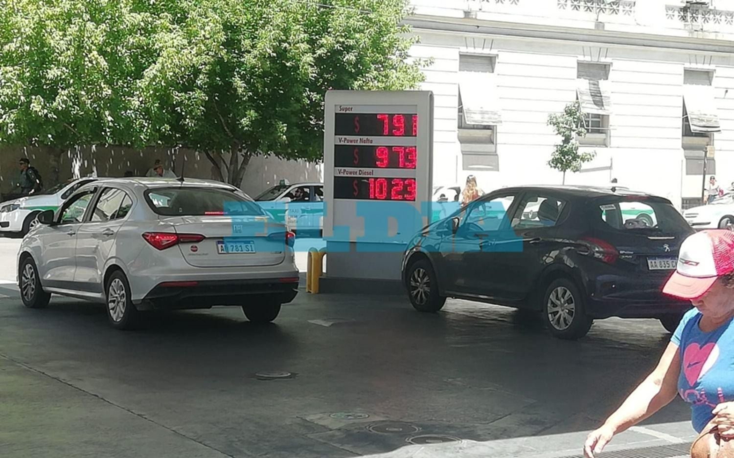 En La Plata, una petrolera bajó el precio de la nafta