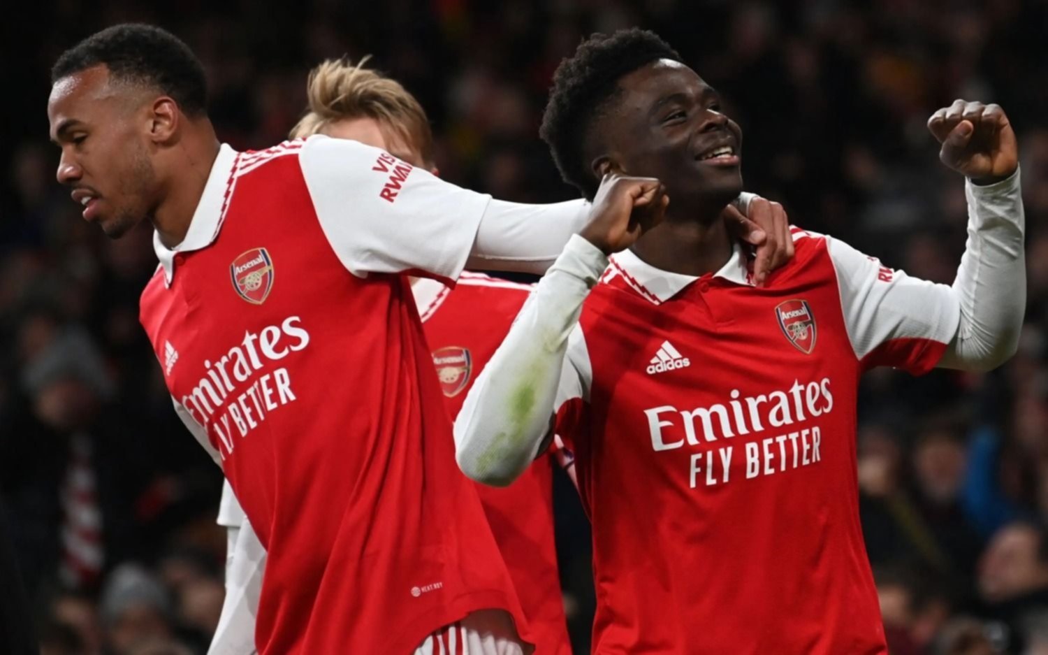 Arsenal no quiere alejarse de la punta