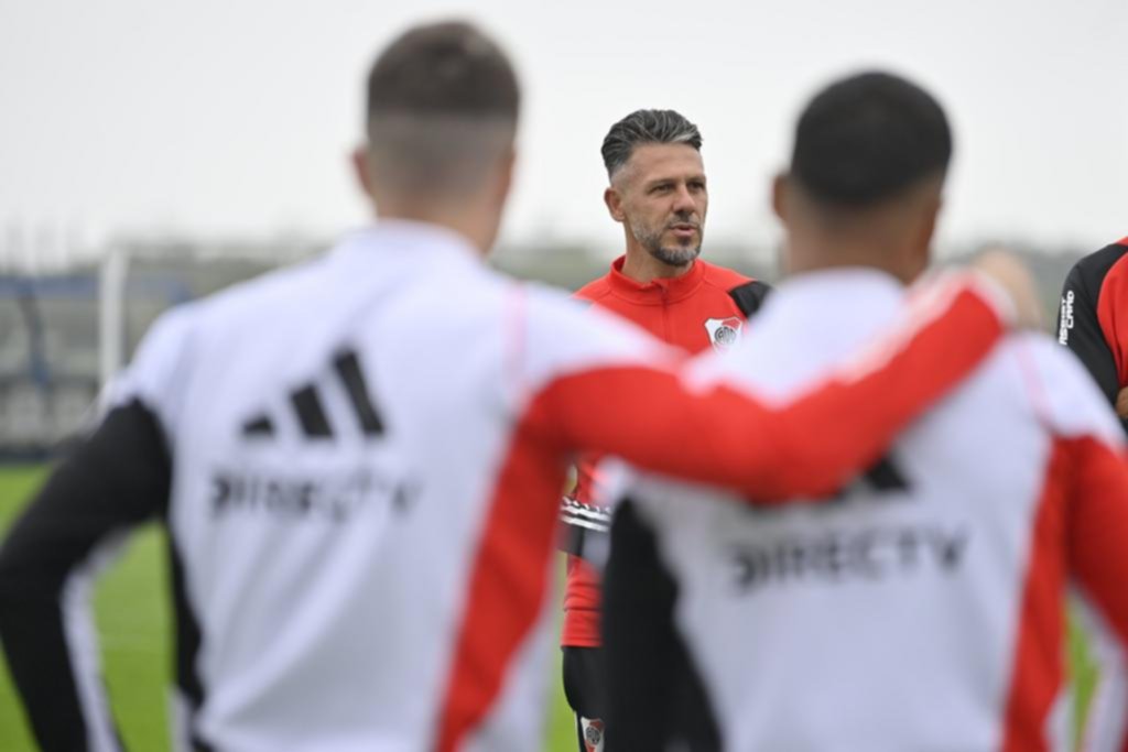 River volvió al país con una larga serie de interrogantes