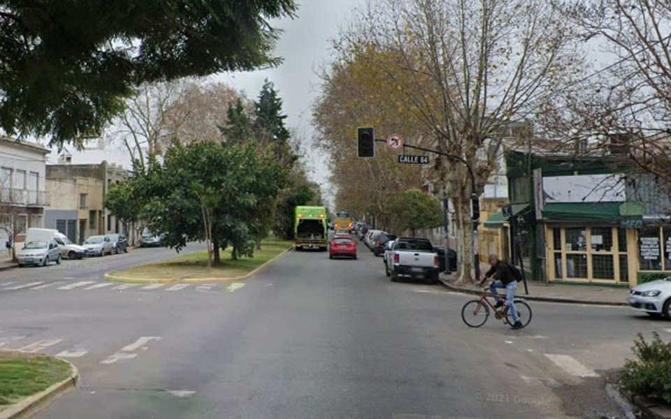"¡Matalo, matalo!": otro ataque de motochorros a metros de donde balearon al repartidor en La Plata