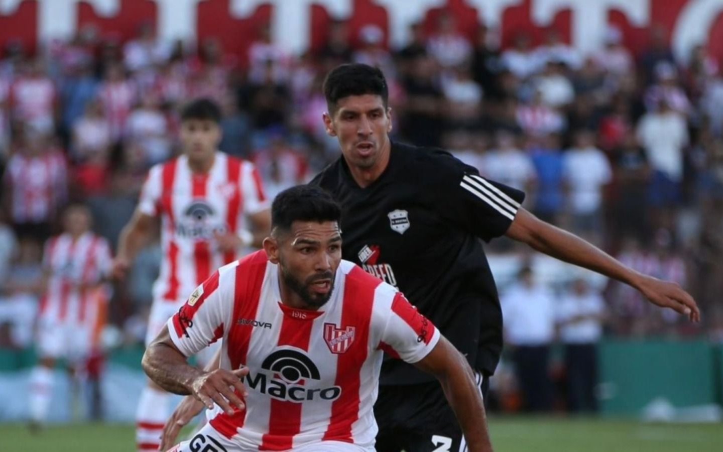 En Córdoba, un empate salpicado por la polémica