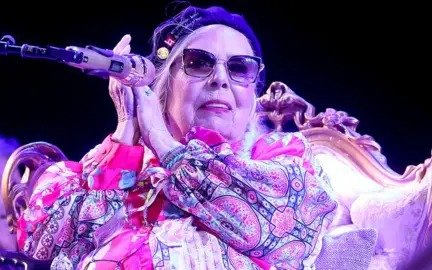 Joni Mitchell cantará por primera vez en la ceremonia de los Grammy