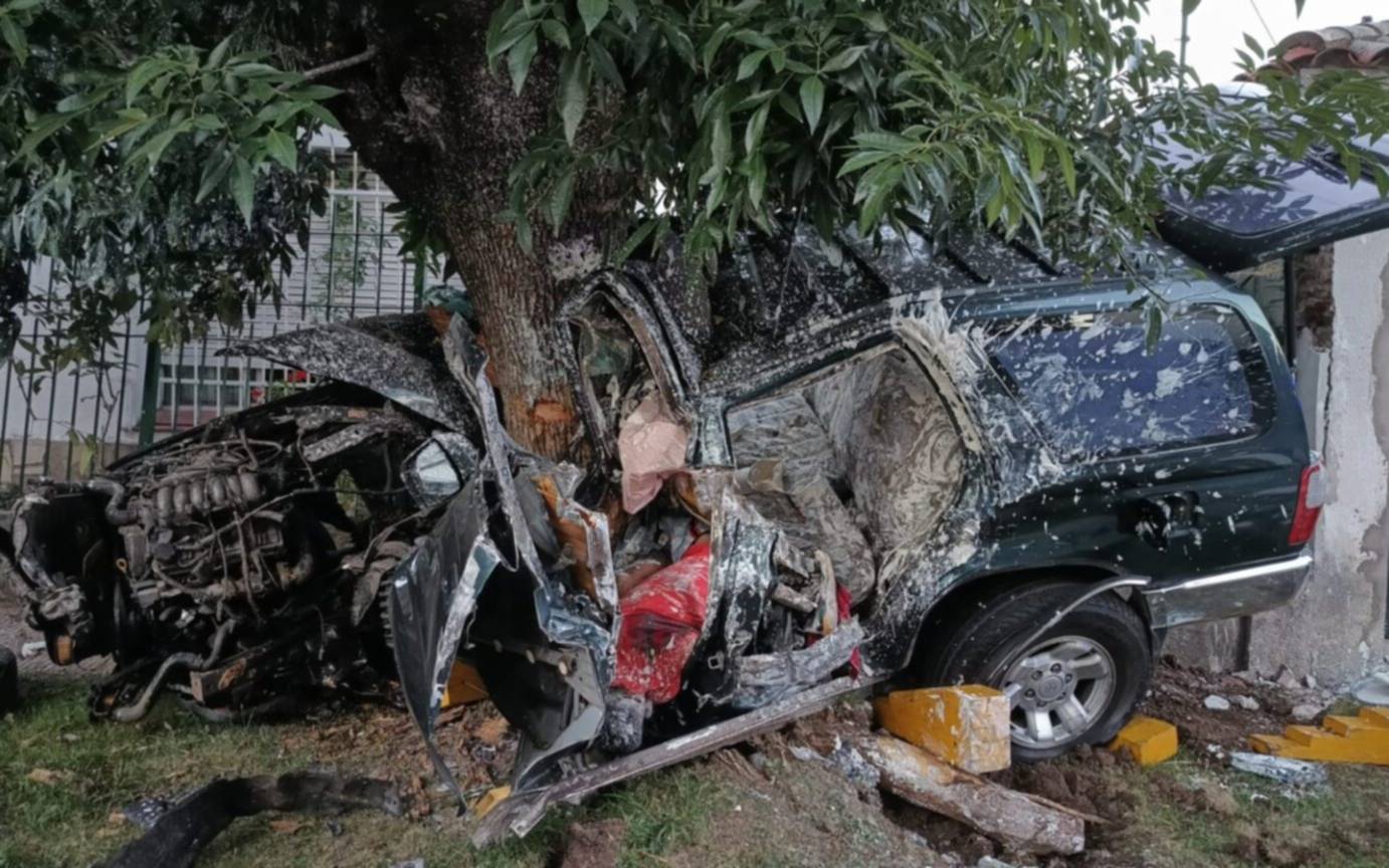 Tres ladrones murieron en choque tras huir de la policía
