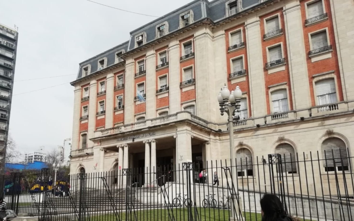 DNU: un juez de La Plata suspendió la desregulación de la venta de tierras a extranjeros