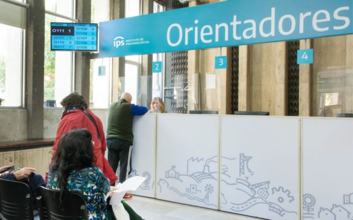 Jubilaciones y pensiones: el IPS dio a conocer el calendario de pagos de agosto