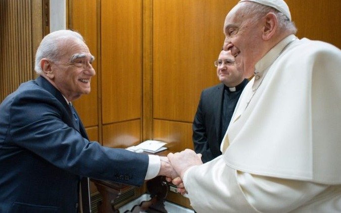 El papa Francisco se reunió con Martin Scorsese en el Vaticano