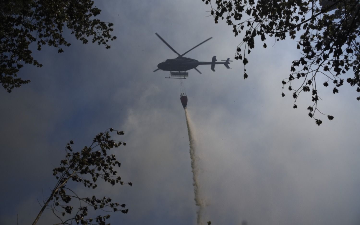 Incendio de Los Alerces y el combate de los helicópteros de La Plata