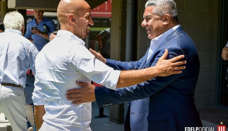 La AFA salió fuerte contra Verón por el aporte de Foster Gillett: amenazan con no dejar jugar a Estudiantes