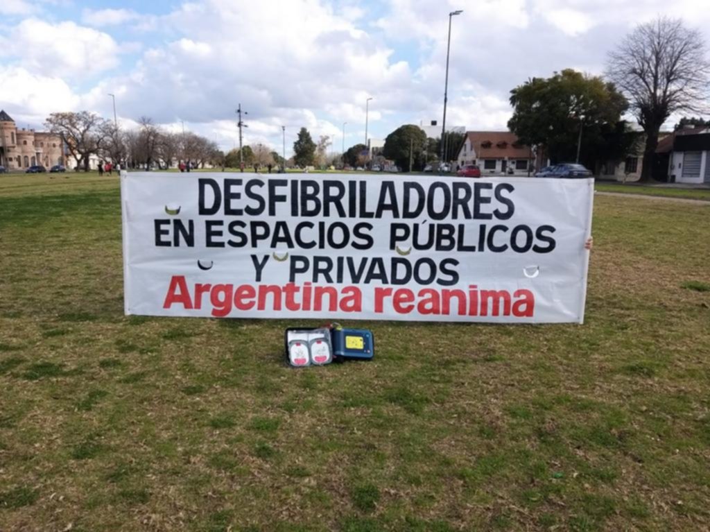 Piden desfibriladores para las tres plazas que están en remodelación