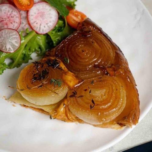 Tarta de cebollas invertidas