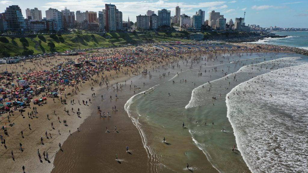 Cuánto cuesta alquilar, comer y salir a bailar en Mar del Plata