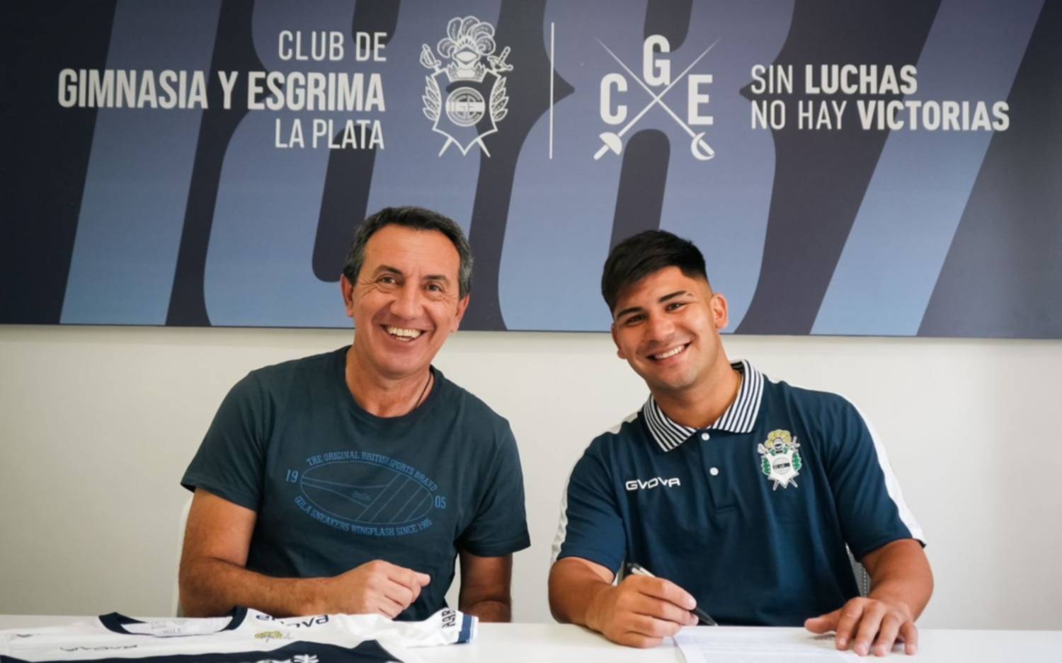 Juan Villalba firmó su contrato en Gimnasia y viaja con el Sub 20 de la Selección al Sudamericano
