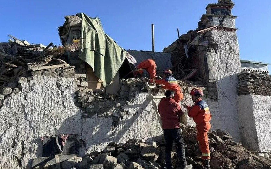 Tragedia en China: terremoto de 6,8 provoca al menos 95 muertos  