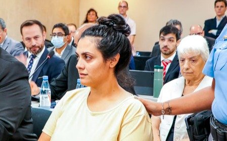 Fuerte cruce entre abogados por la enfermera de Córdoba acusada de matar bebés: sigue el juicio