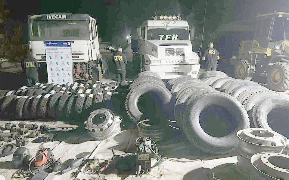 A pocos kilómetros de La Plata: desbaratan banda de piratas del asfalto que "reventaba" camiones en Ruta 6