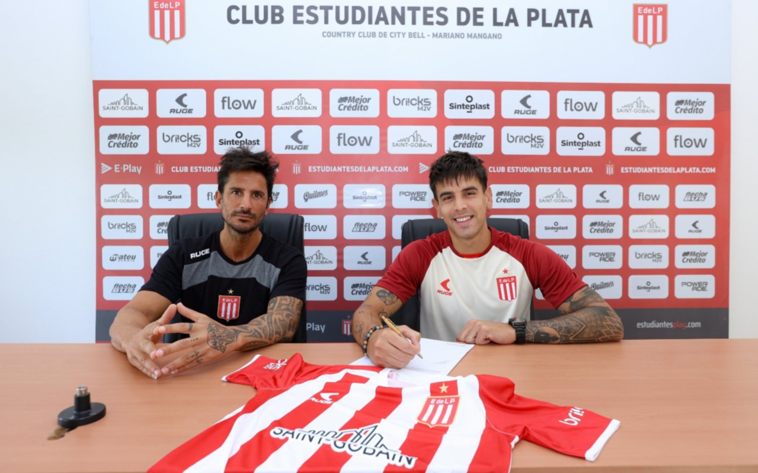 Alexis Castro se convirtió en el primer refuerzo de Estudiantes y ya entrenó en City Bell