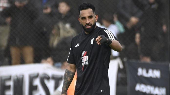 Jonathan Herrera: Méndez contará con el delantero que buscaba