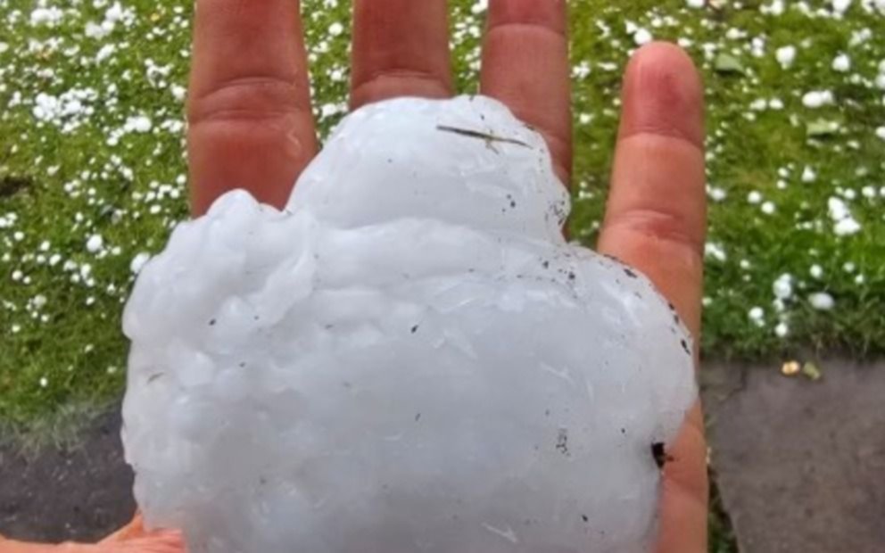 Temporal de enormes granizos y vientos huracanados golpeó con todo desde Mendoza hasta Salta