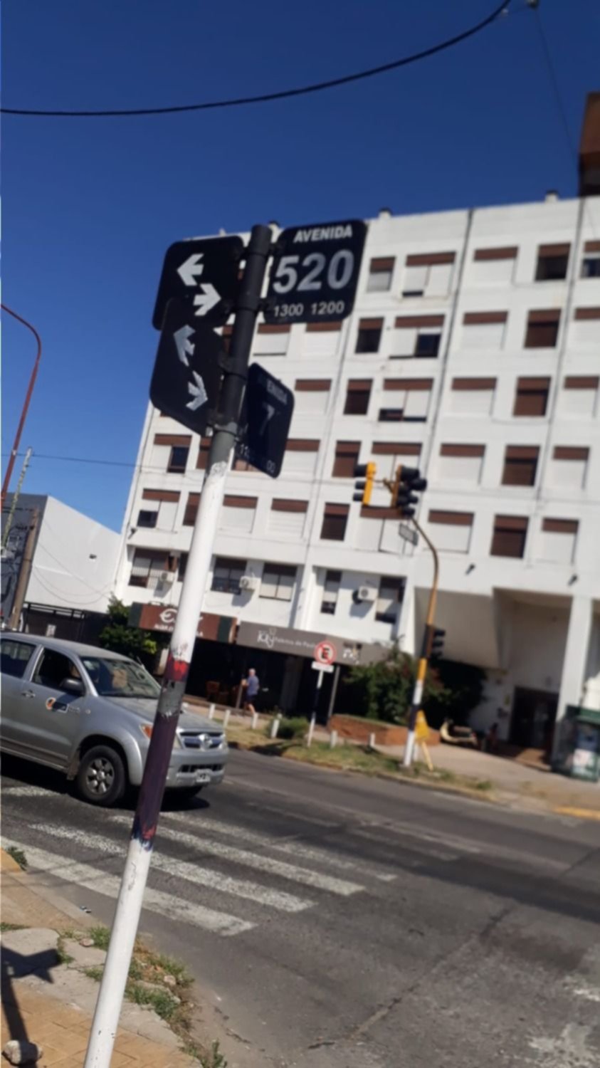 Denuncia por movimientos "sospechosos" y ruidos molestos en 7 y 520
