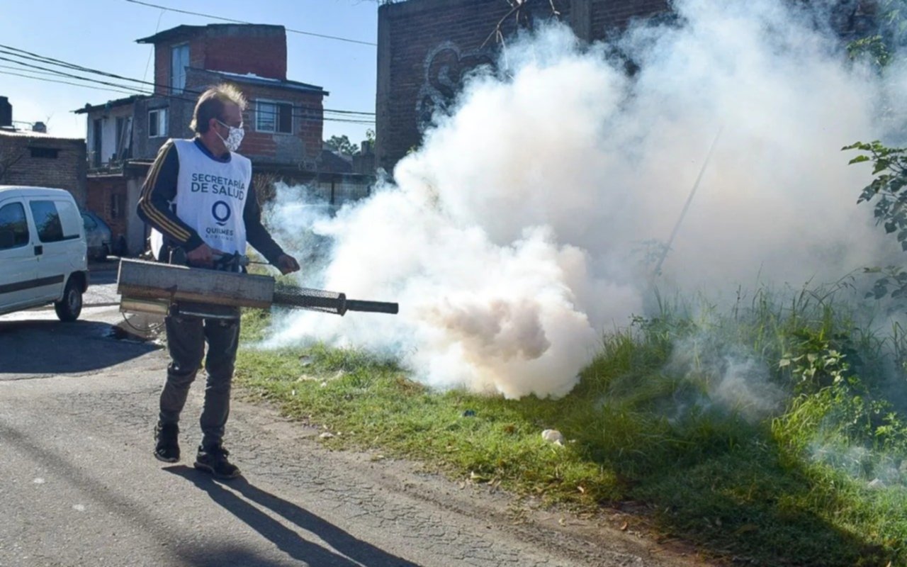 Quilmes intensifica la lucha contra el dengue con fumigaciones masivas