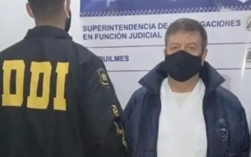 Falso médico prófugo tras fugarse de la Justicia