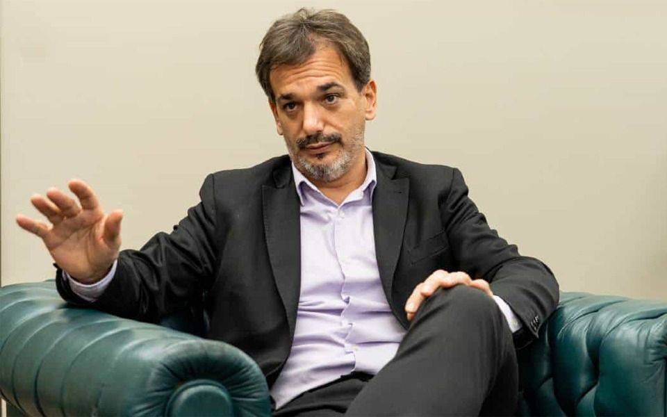 "¿En qué te has convertido, Mauricio?"