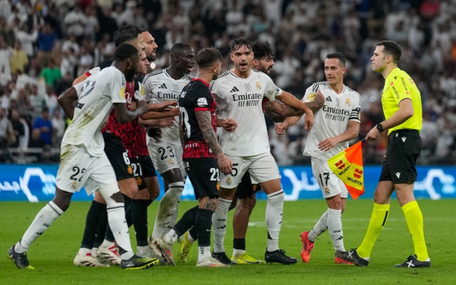 Real Madrid golea 3 a 0 al Mallorca y será rival del Barça en final de Supercopa de España