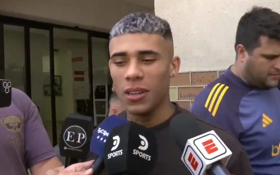 Ayrton Costa antes de firmar con Boca: "La camiseta más linda" y mensaje a Alan Velasco