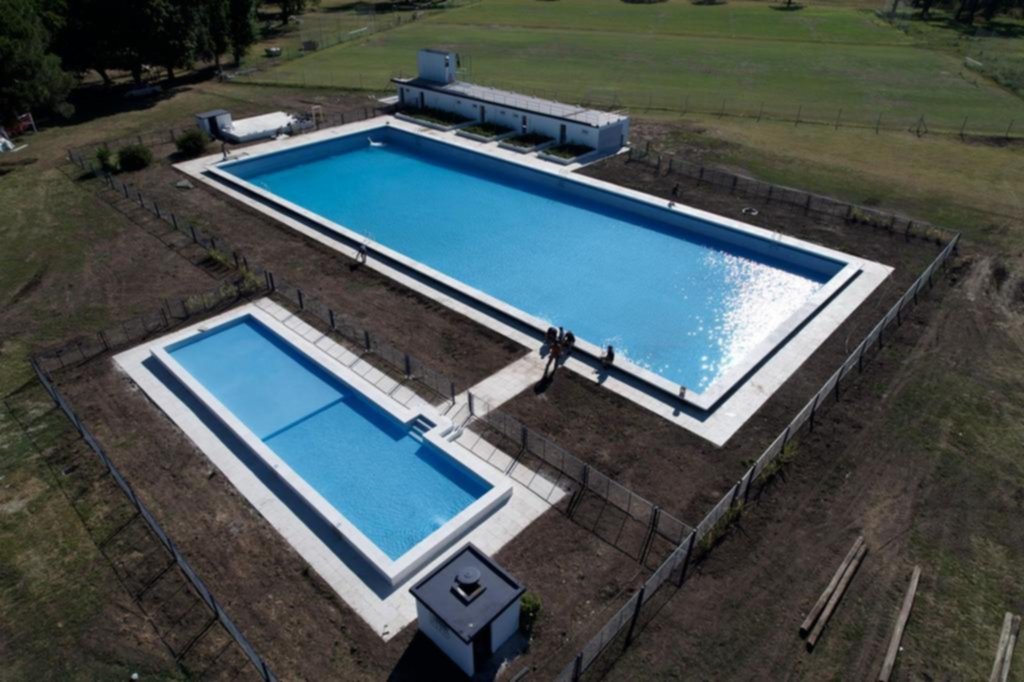 Gimnasia reinaugura su pileta en Estancia Chica