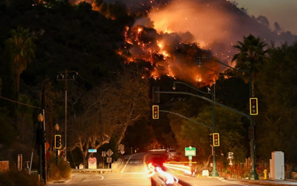 Incendios forestales en Los Ángeles: ya son 16 los muertos y Trump critica a las autoridades locales