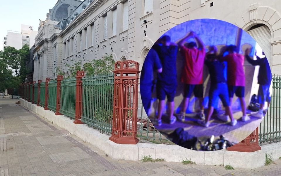 Los agarraron robando más de 10 computadoras en el Normal 1 de La Plata