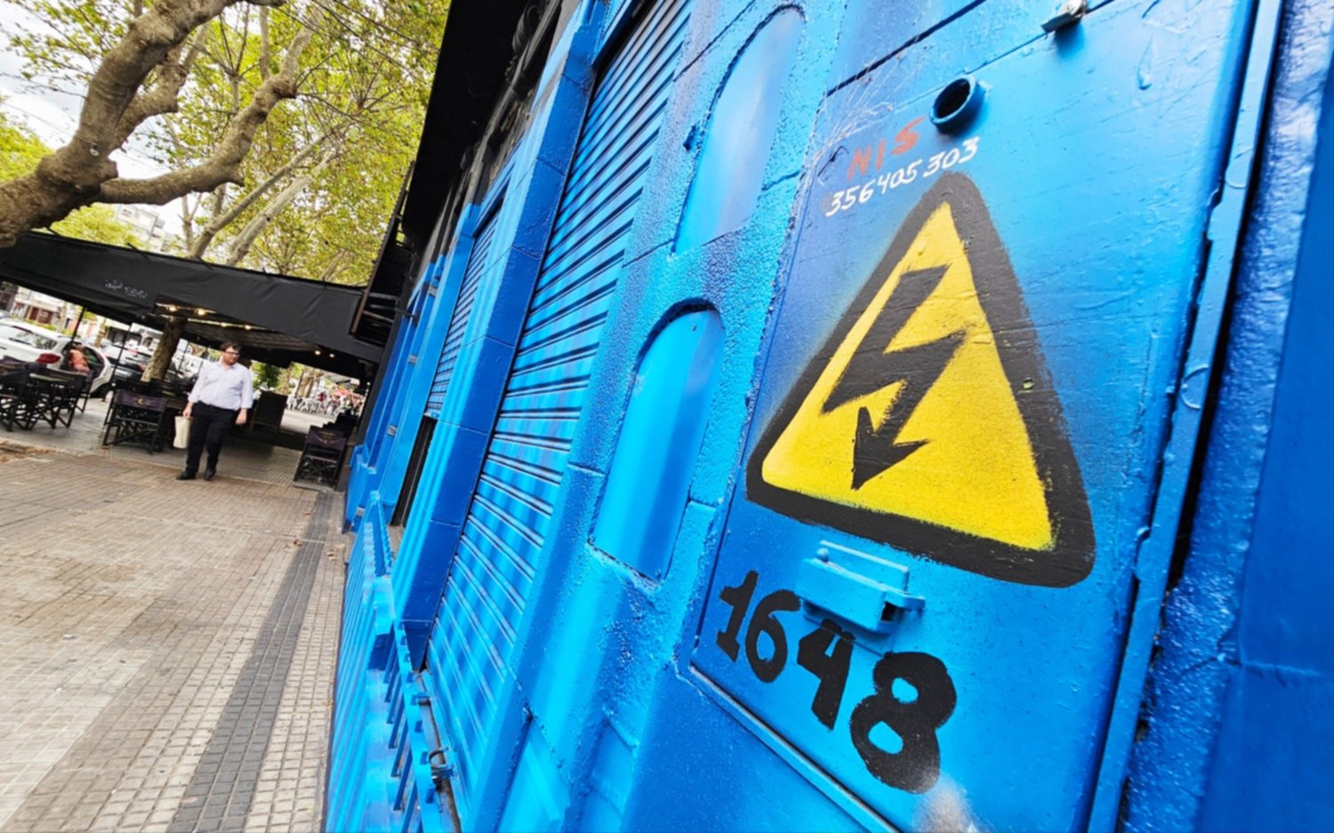 Otro corte de luz afecta a varios barrios de La Plata, en medio de la ola de calor: qué dijo Edelap