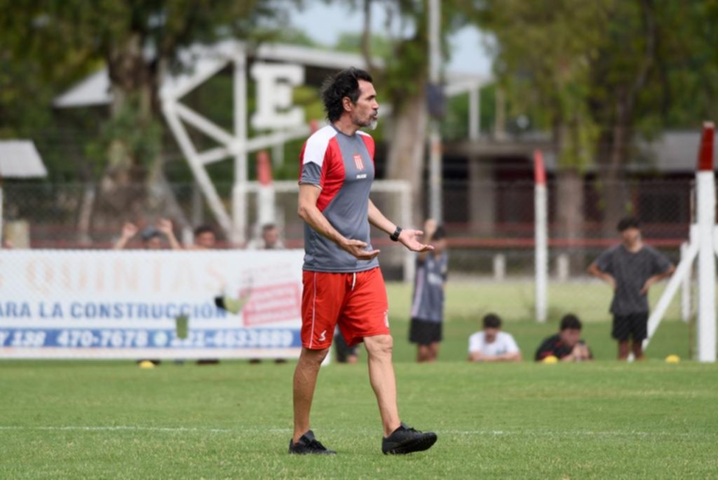 Se fue Godoy y Domínguez paró un equipo