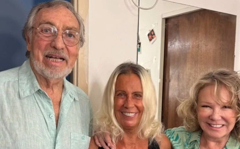 Después de estar internada: María Valenzuela reapareció en un teatro