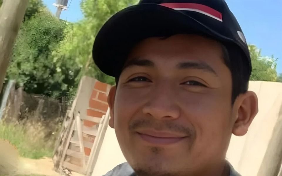 Buscan saber qué le pasó al joven de La Plata que fue hallado muerto a un costado de la ruta 2: piden justicia