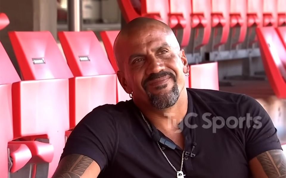 Verón, ¿acercamiento con Javier Milei y pelea con River?