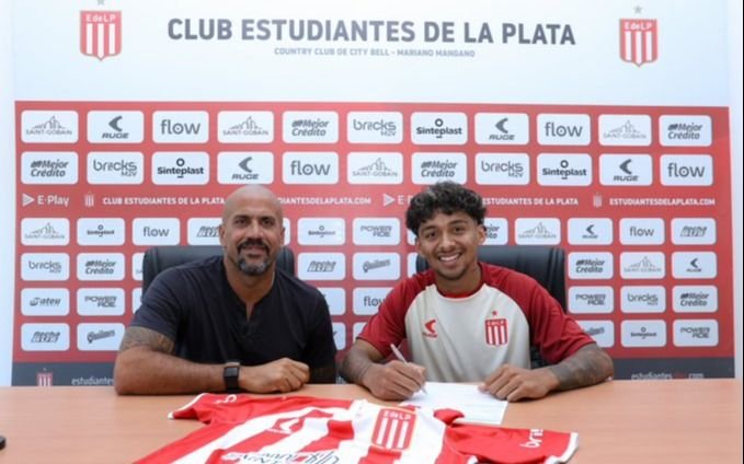 Estudiantes oficializó a Cristian Medina: así lo anunció
