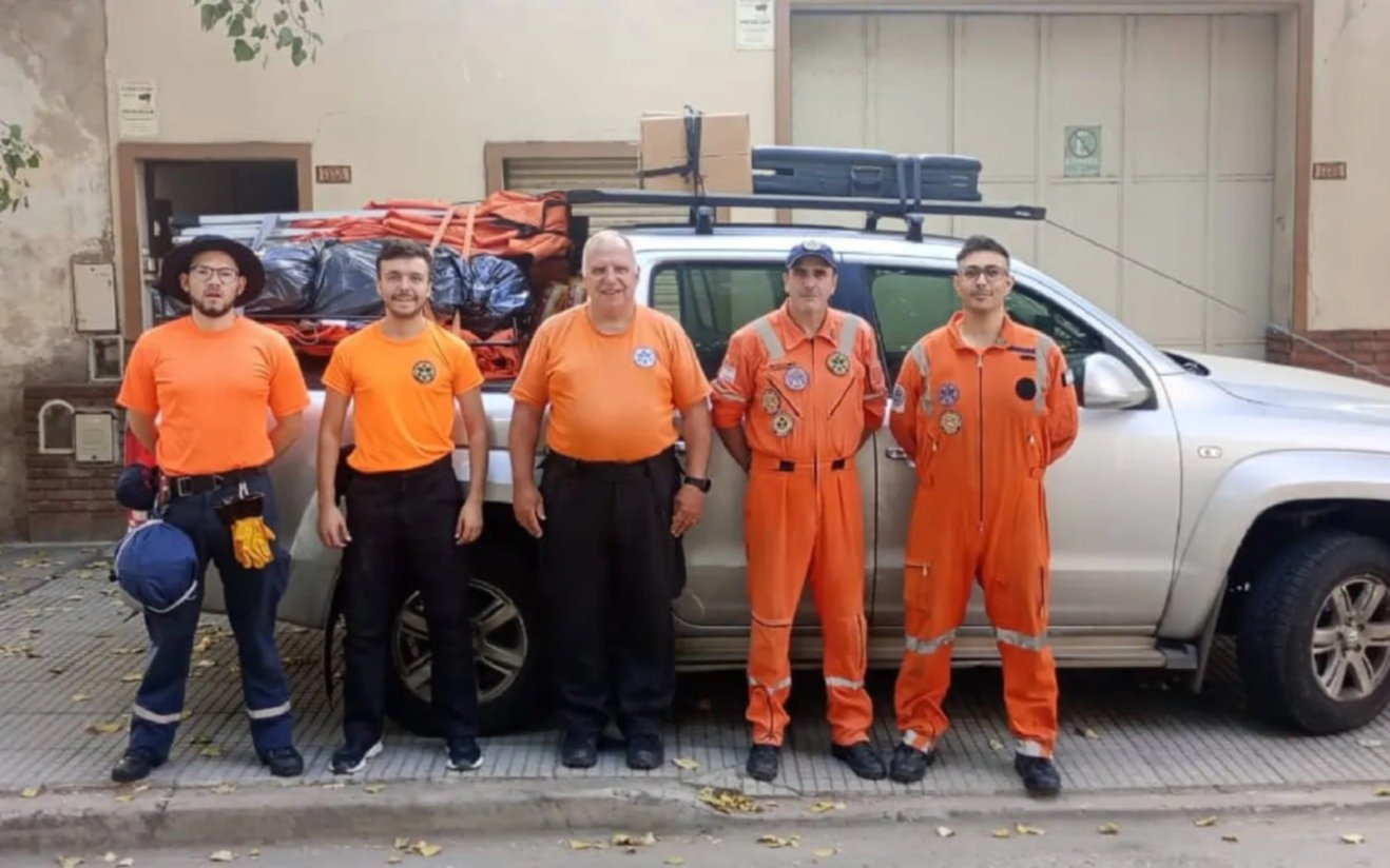 Incendio en Epuyén: presencia de dos voluntarios que representan a La Plata en la misión de controlar el fuego