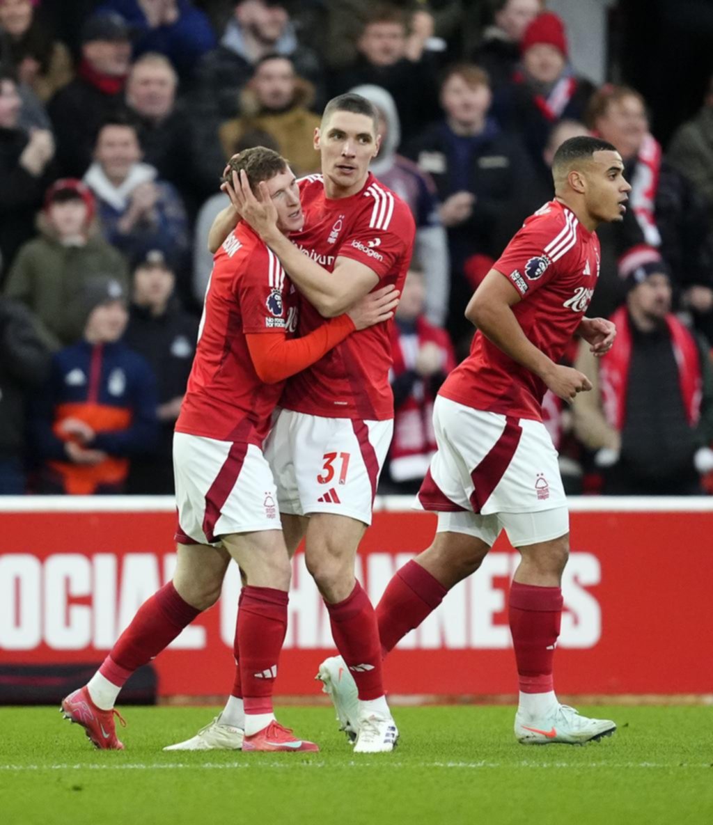 Nottingham Forest está intratable y el City goleó