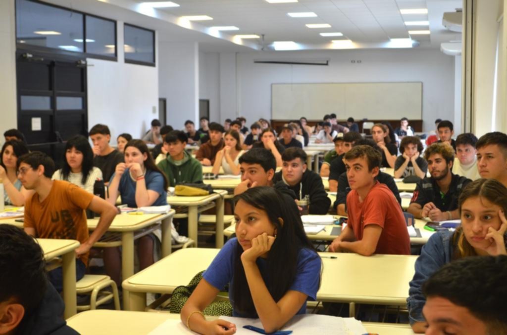Con matemática reciben a los ingresantes de dos facultades