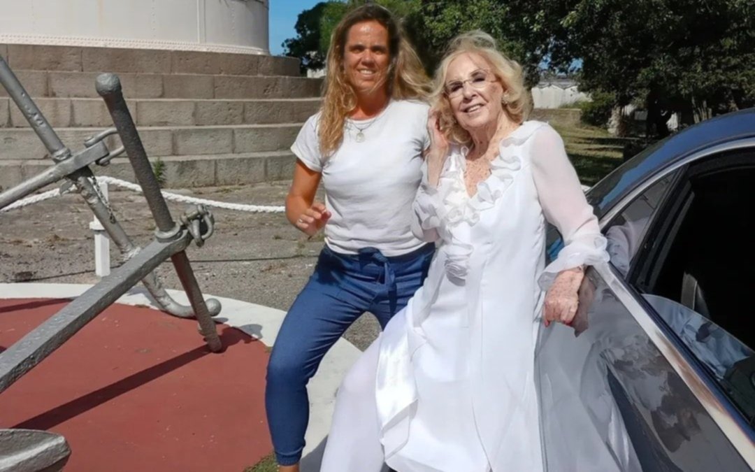 La visita de Mirtha Legrand al Faro de la Memoria en Mar del Plata