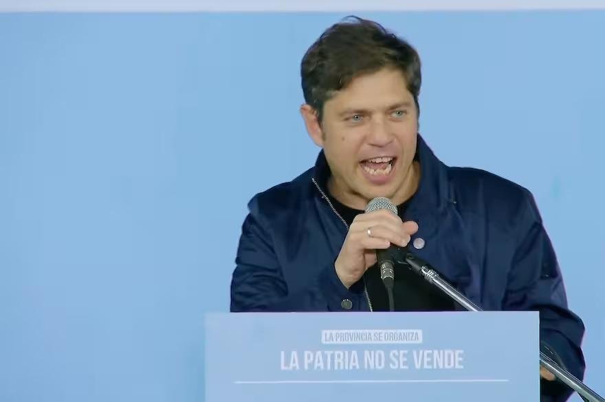 Kicillof acusó a Milei de “entregar nuestras riquezas al mejor postor”