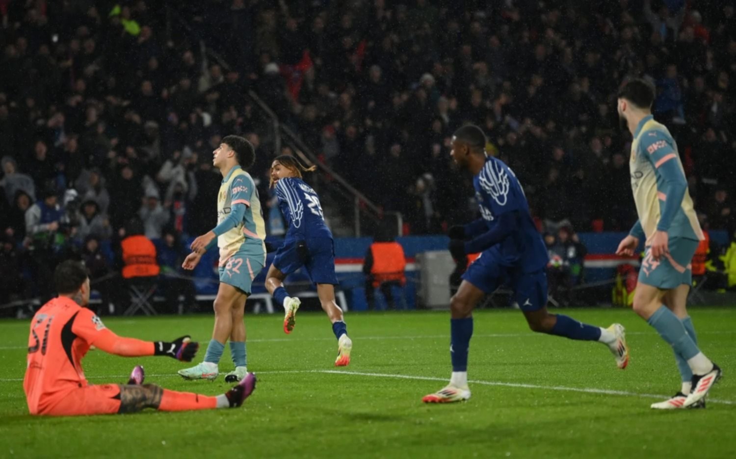 El City perdió y quedó en la cornisa de la Champions