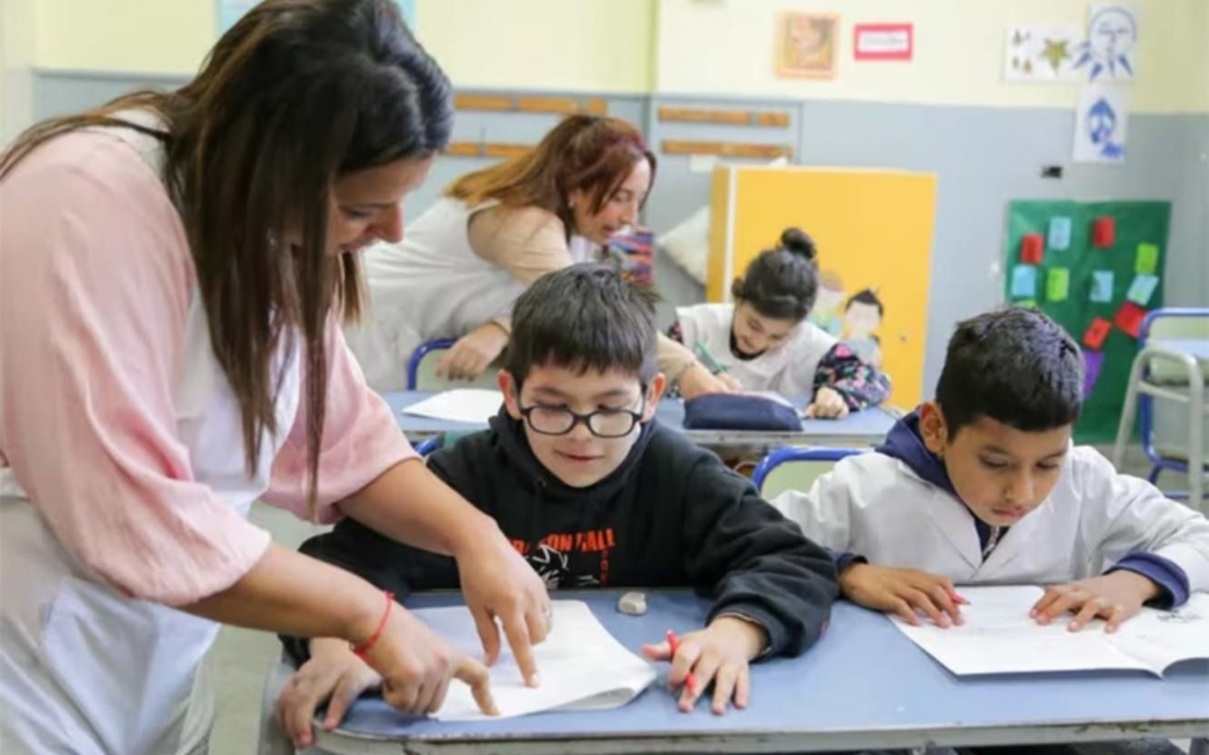 Día de la Educación: "La prioridad es la alfabetización"