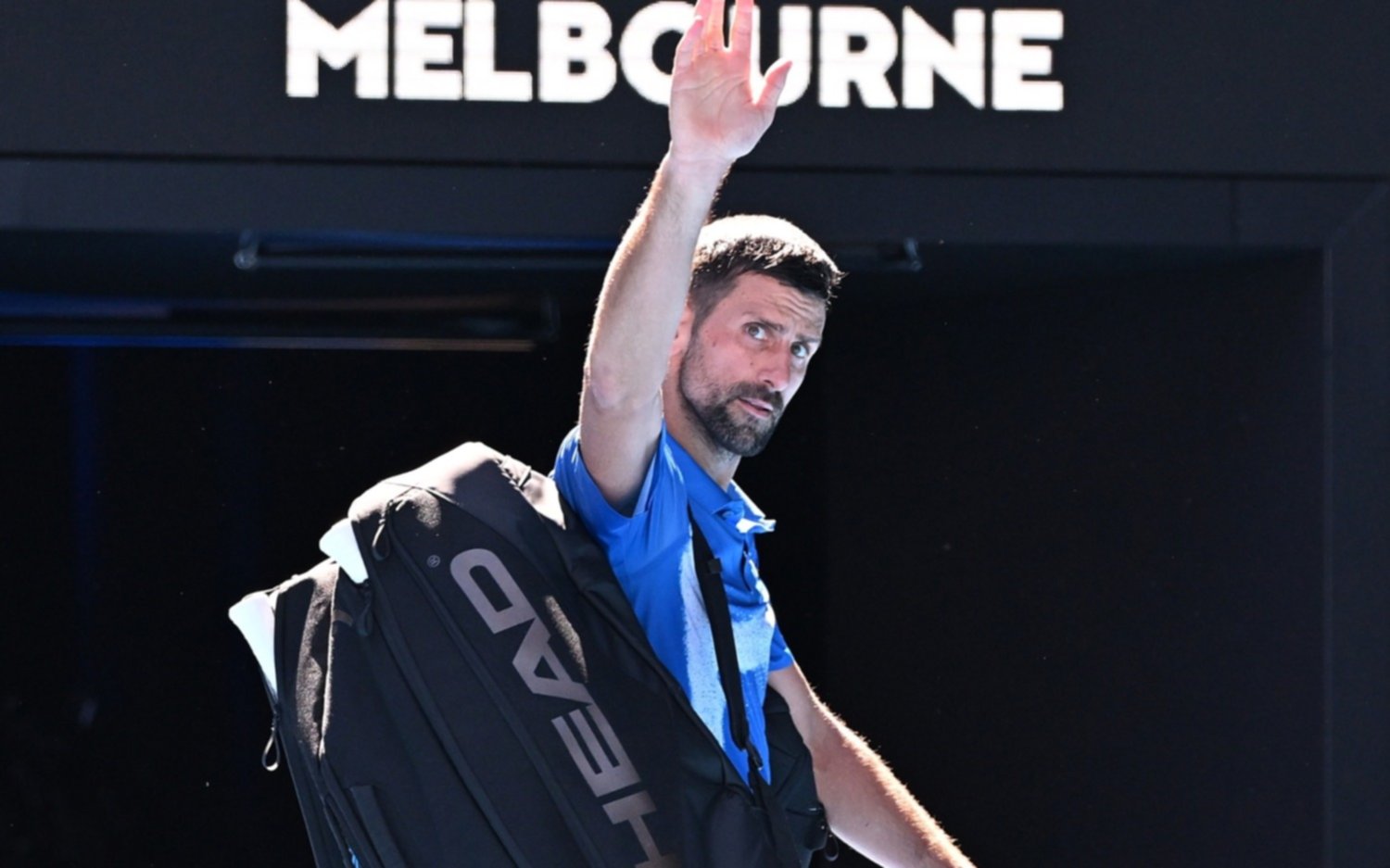 Novak Djokovic abandonó y se retiró entre abucheos: Zverev pasó a la final del Abierto de Australia