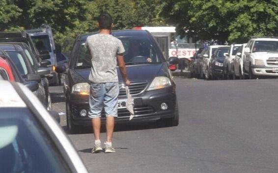 Los vecinos del Centro, hartos de los trapitos que copan las calles