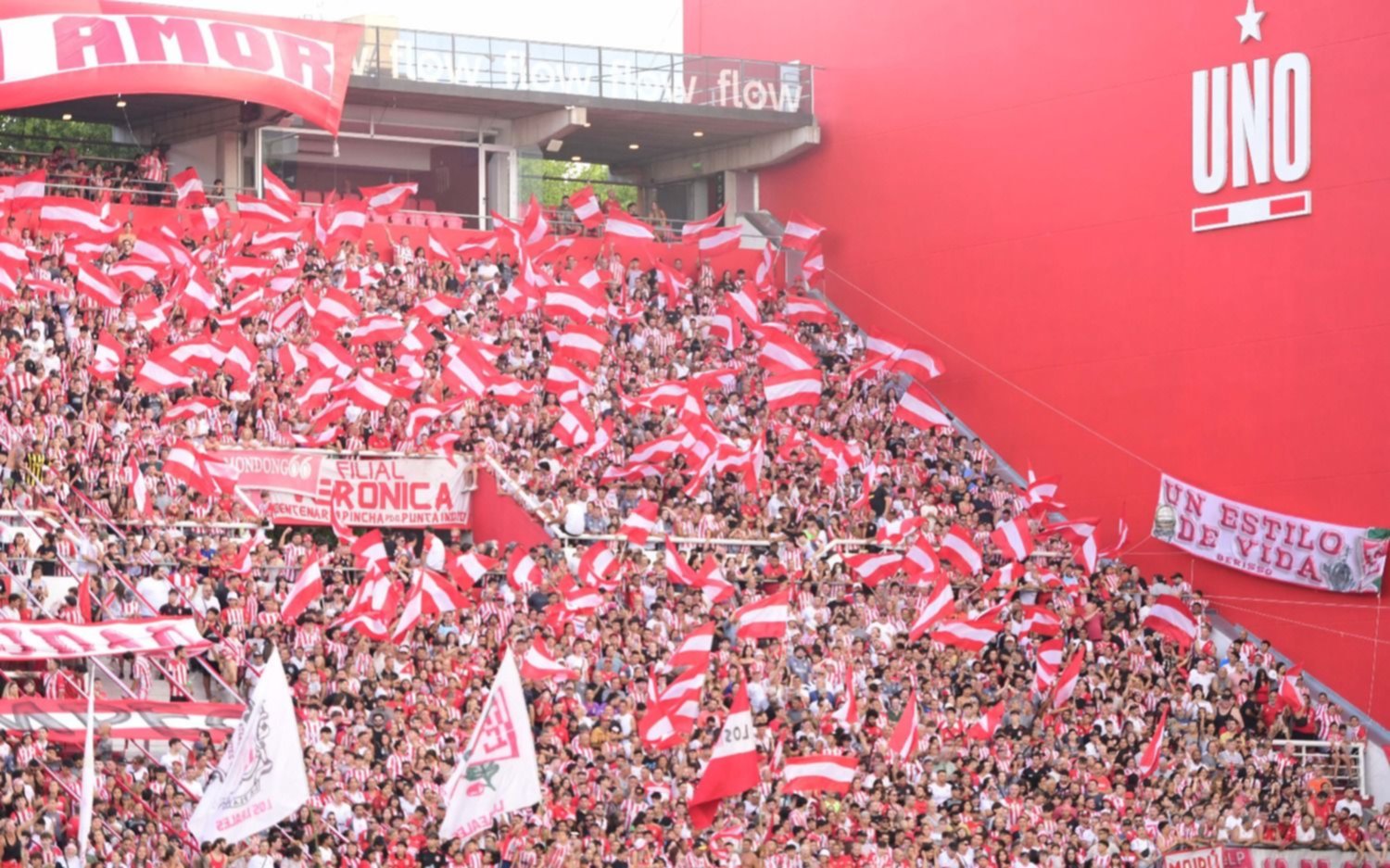 La decisión que tomó la barra de Estudiantes para los recibimientos
